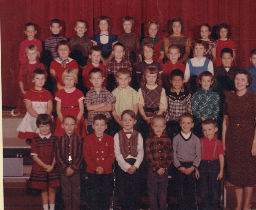 Schuyler Hoffman (Daryl Hoffman) first grade class at Pearl Street Elementary School in Marion, Ohio