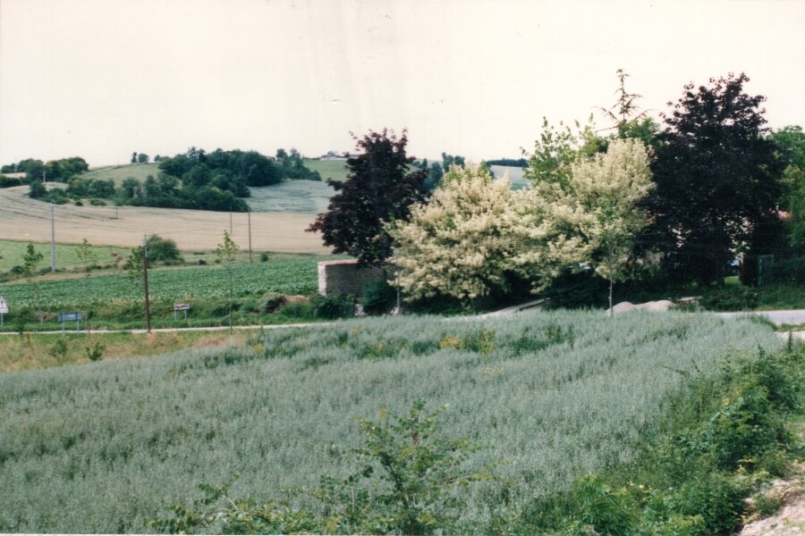 Driving through the Franch countryside from Angoulême to Pallaud